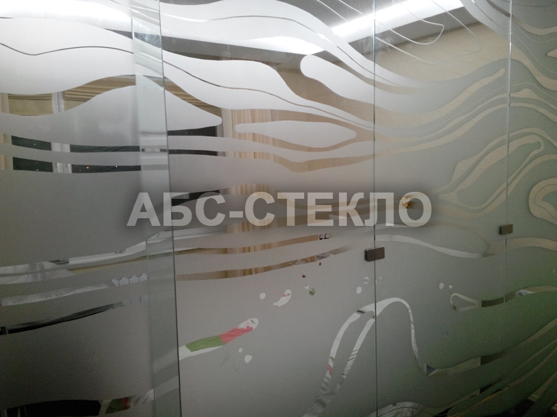 Перегородка с пескоструйным рисунком в квартире (Балашиха).